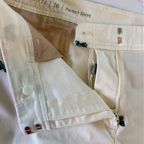 Talbots Cream Off-White Embroidered Butterfly Perfect Short 10.5" (Size 16) - Picture 6 of 10